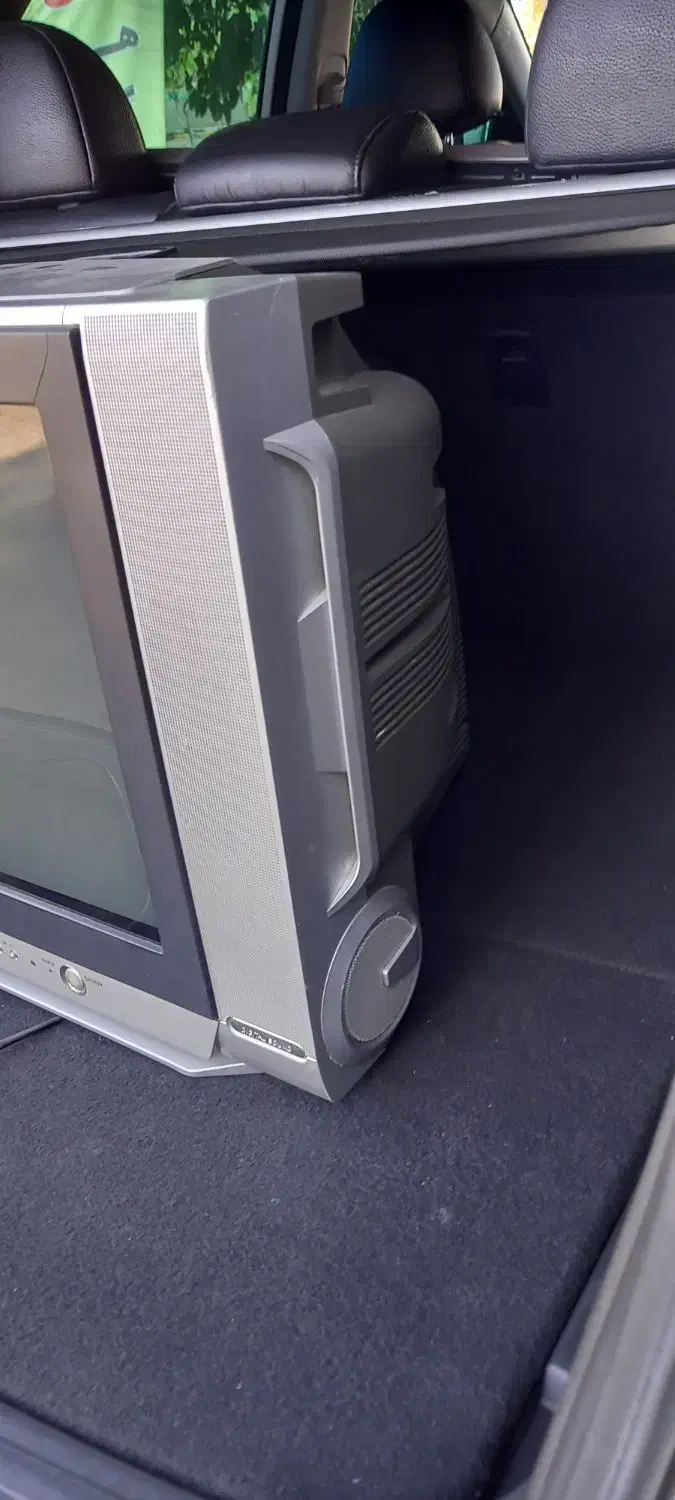 تلویزیون قدیمی|تلویزیون و پروژکتور|قائن, |دیوار