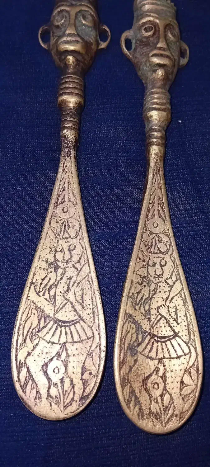 کفش ورزشی کشی|کلکسیون اشیاء عتیقه|قم, چهل درخت‎|دیوار