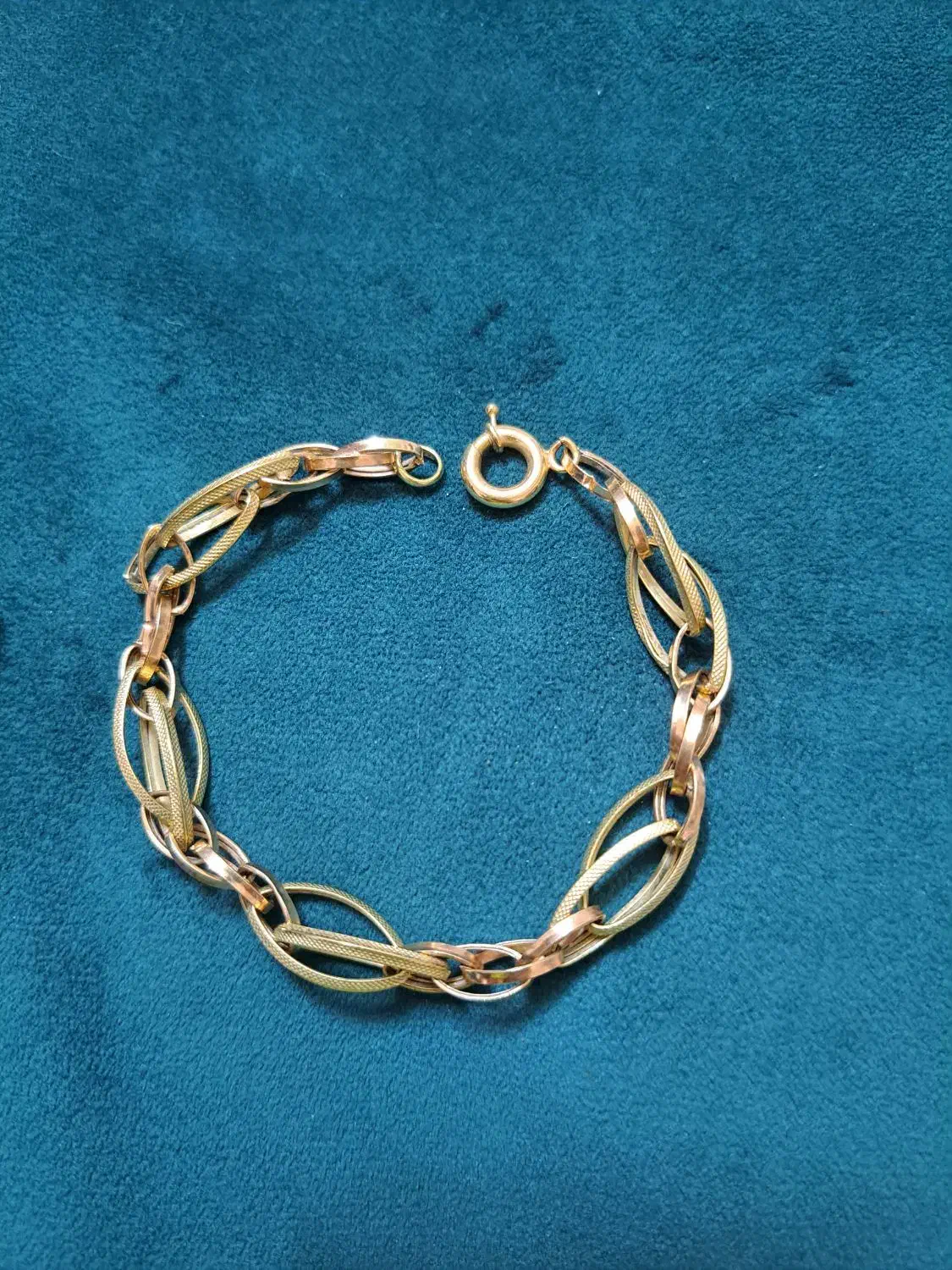 ۲ درصد بالای تابلو|جواهرات|قوچان, |دیوار