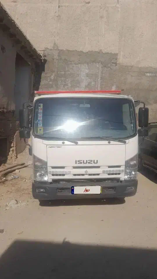 ایسوزو|خودرو سنگین|آبسرد, |دیوار