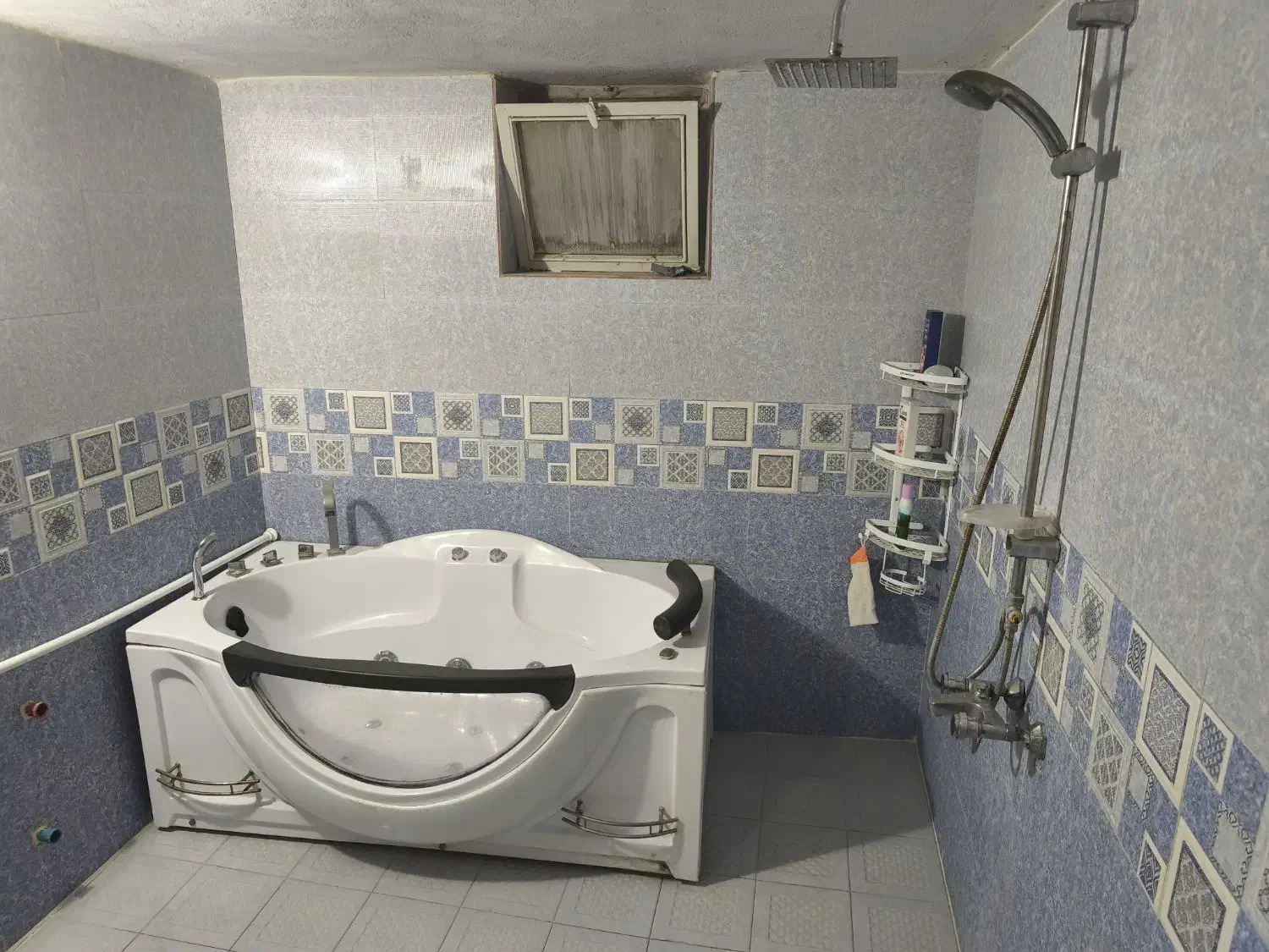 اجاره ساعتی حمام و اتاق با جکوزی|اجارهٔ کوتاه‌مدت آپارتمان و سوئیت|اصفهان, ملک|دیوار