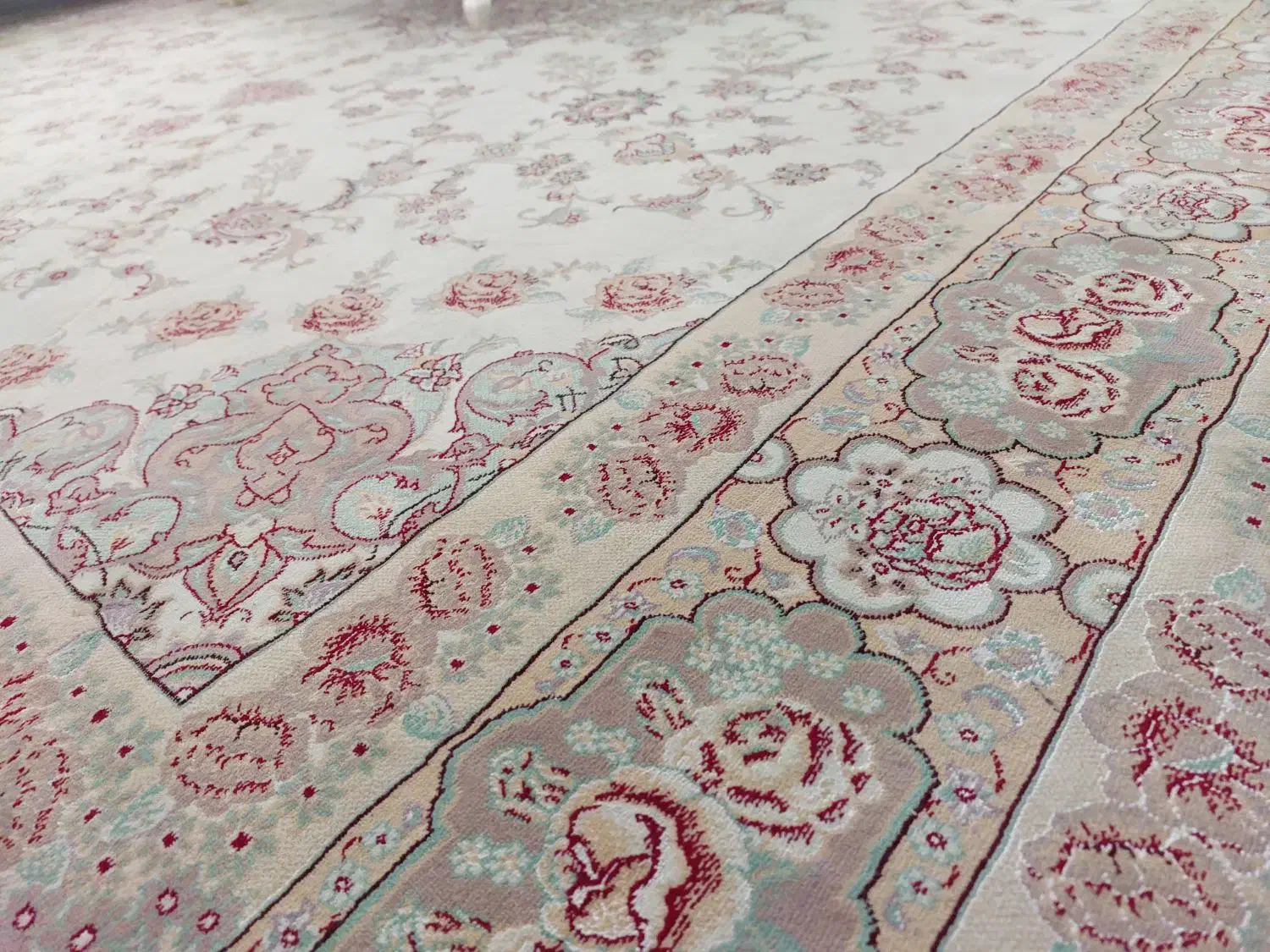 فرش ۱۲متری  زمینه کرم ماشینی|فرش|تهران, چیتگر شمالی|دیوار