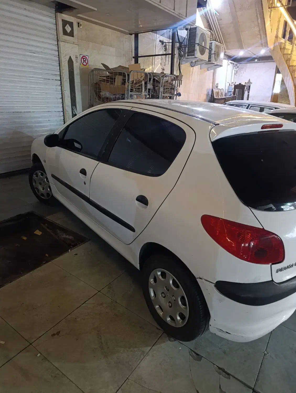 206 مدل 89 بیرنگ کم کار|خودرو سواری و وانت|قزوین, |دیوار