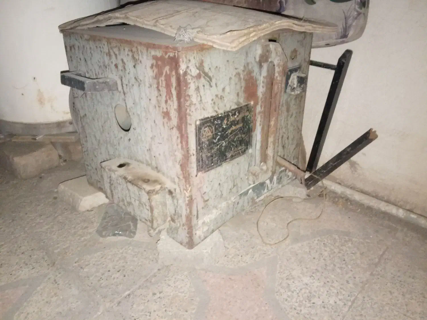 آلومینیوم بر سالم|ماشین‌آلات صنعتی|جیرفت, |دیوار