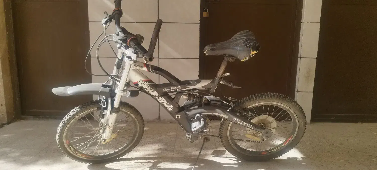 دوچرخه ۲۰|دوچرخه، اسکیت، اسکوتر|صدرا-فارس, فاز ۲|دیوار