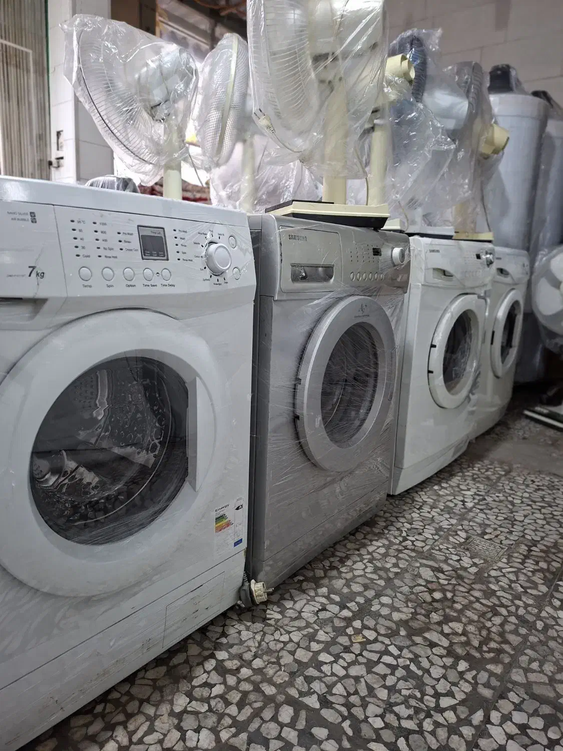 ماشین لباسشویی|ماشین لباسشویی و خشک‌کن لباس|قائم‌شهر, |دیوار