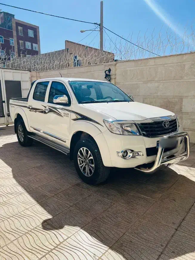 تویوتا هایلوکس 2014|خودرو سواری و وانت|کرمان, |دیوار