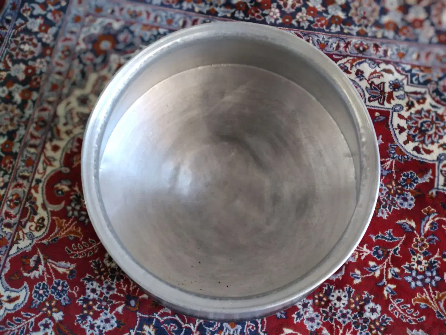 دیگ قدیمی سالم|ظروف پخت‌وپز|صحنه, |دیوار