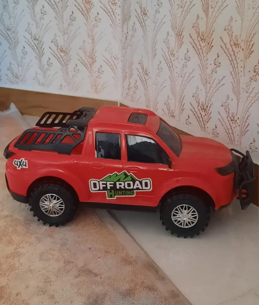 ماشین افرود بزرگ اسباب بازی|اسباب‌‌بازی|پرند, فاز ۴|دیوار