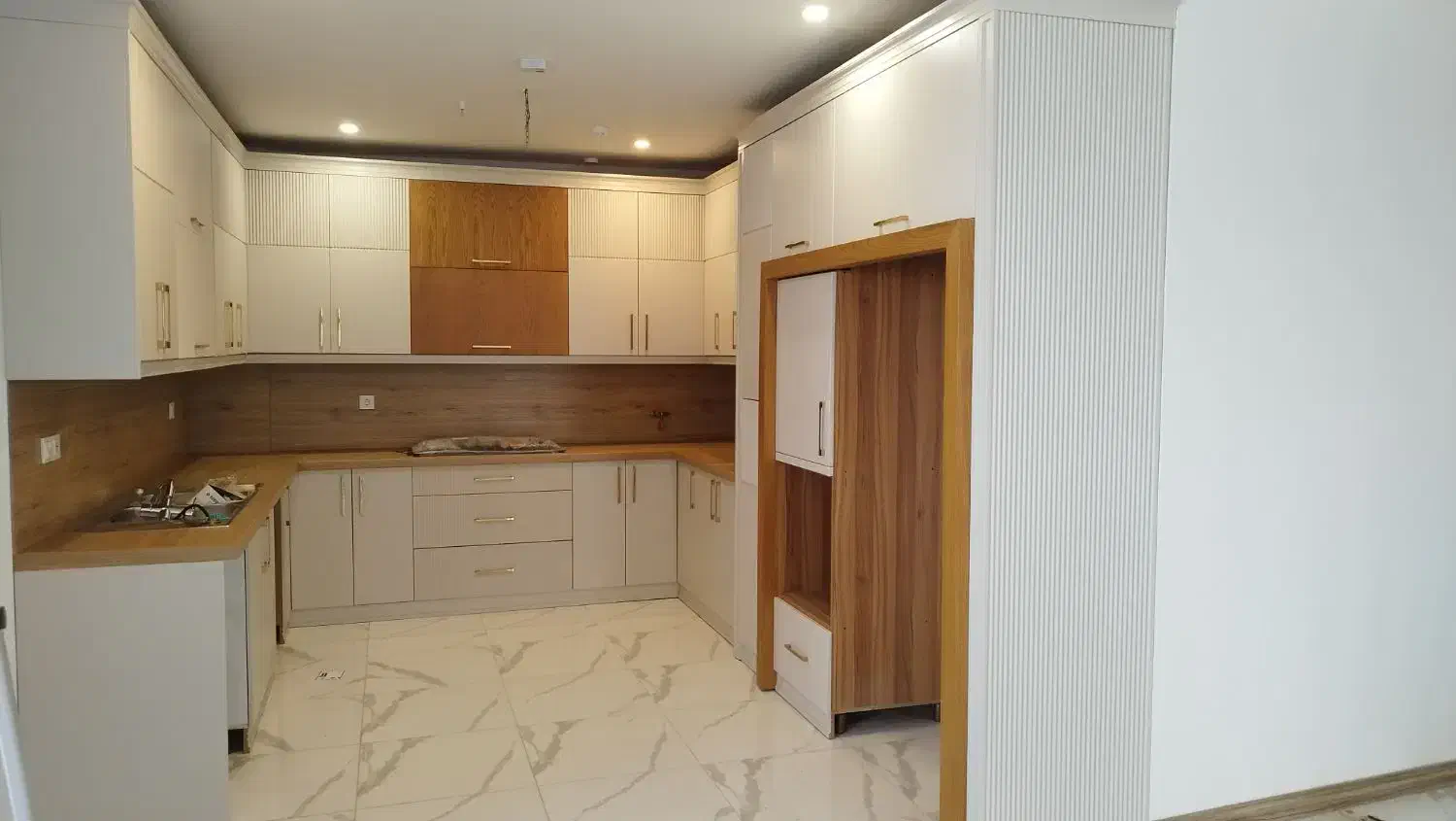 رنگکاری مصنوعات چوبی|خدمات پیشه و مهارت|پاکدشت, پاکدشت (مامازند)|دیوار