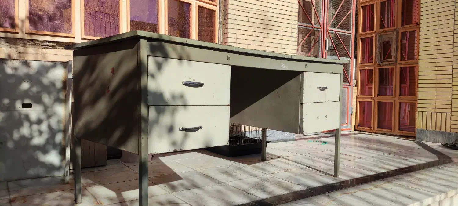 میز فلزی و تیوست|میز تحریر و کامپیوتر|زابل, |دیوار