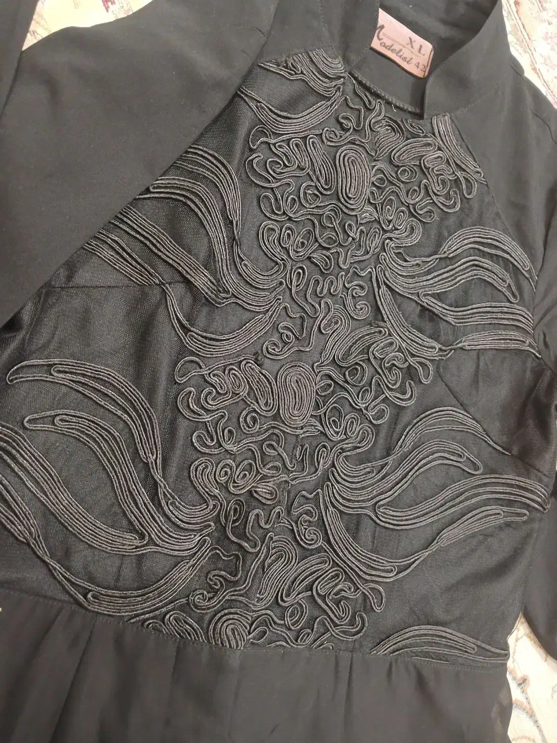 مانتو مجلسی|لباس|نیشابور, گنبد سبز|دیوار