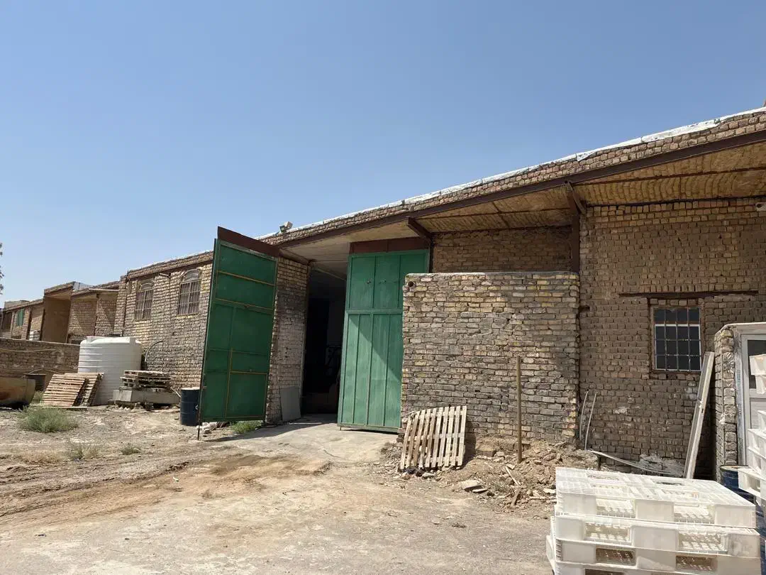 ۲۰۰۰ متر گاراژ بر جاده کوه سفید|اجارهٔ دفتر صنعتی، کشاورزی، تجاری|قم, کوه سفید|دیوار