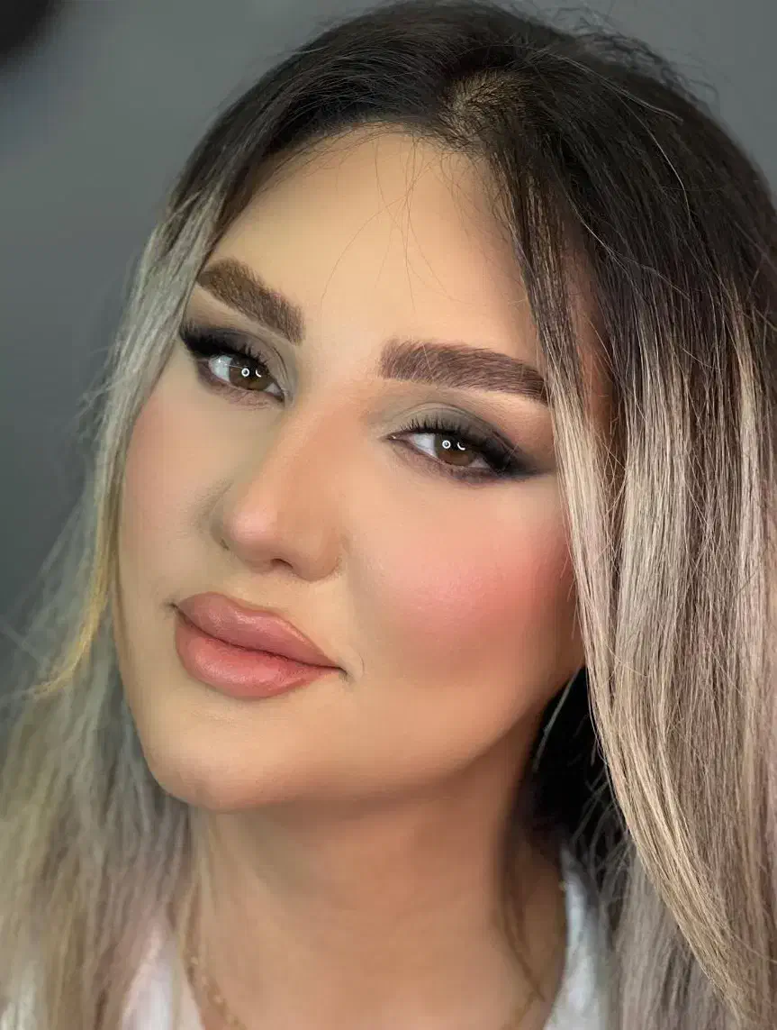 میکاپ حرفه ای با تخفیف ویژه در اصفهان|خدمات آرایشگری و زیبایی|اصفهان, باغ نگاره|دیوار