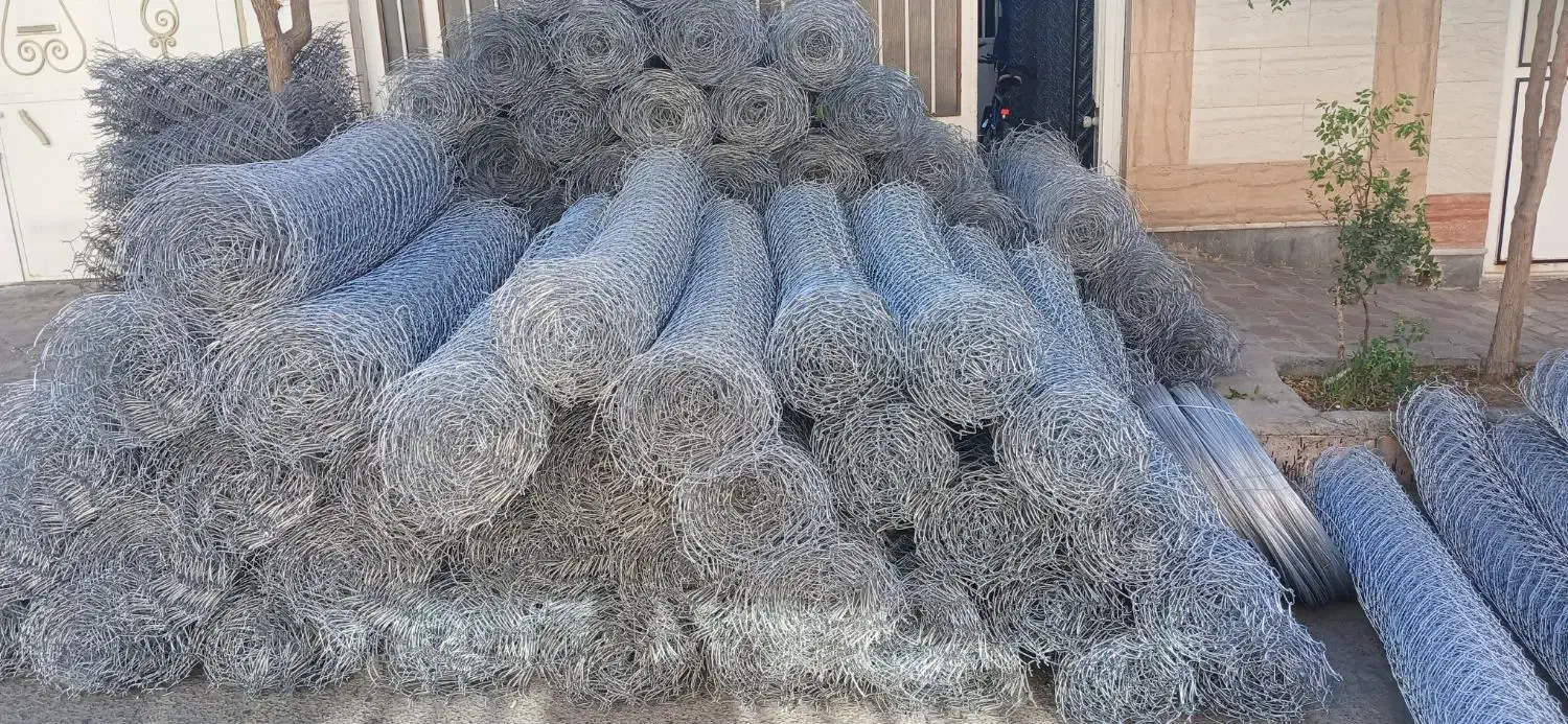 تولید و نصب تور حصاری فنس سیم خاردار گابیون پایه|مصالح و تجهیزات ساختمان|بیرجند, |دیوار