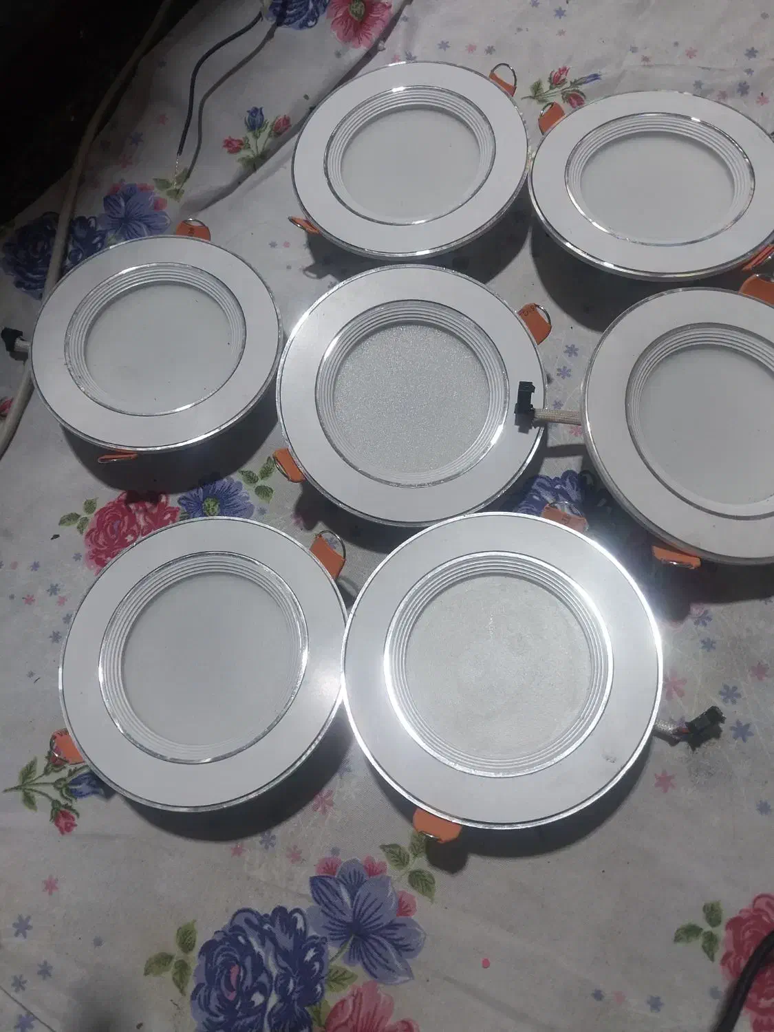 لامپ|لامپ و چراغ|قدس, شهر‌قدس|دیوار