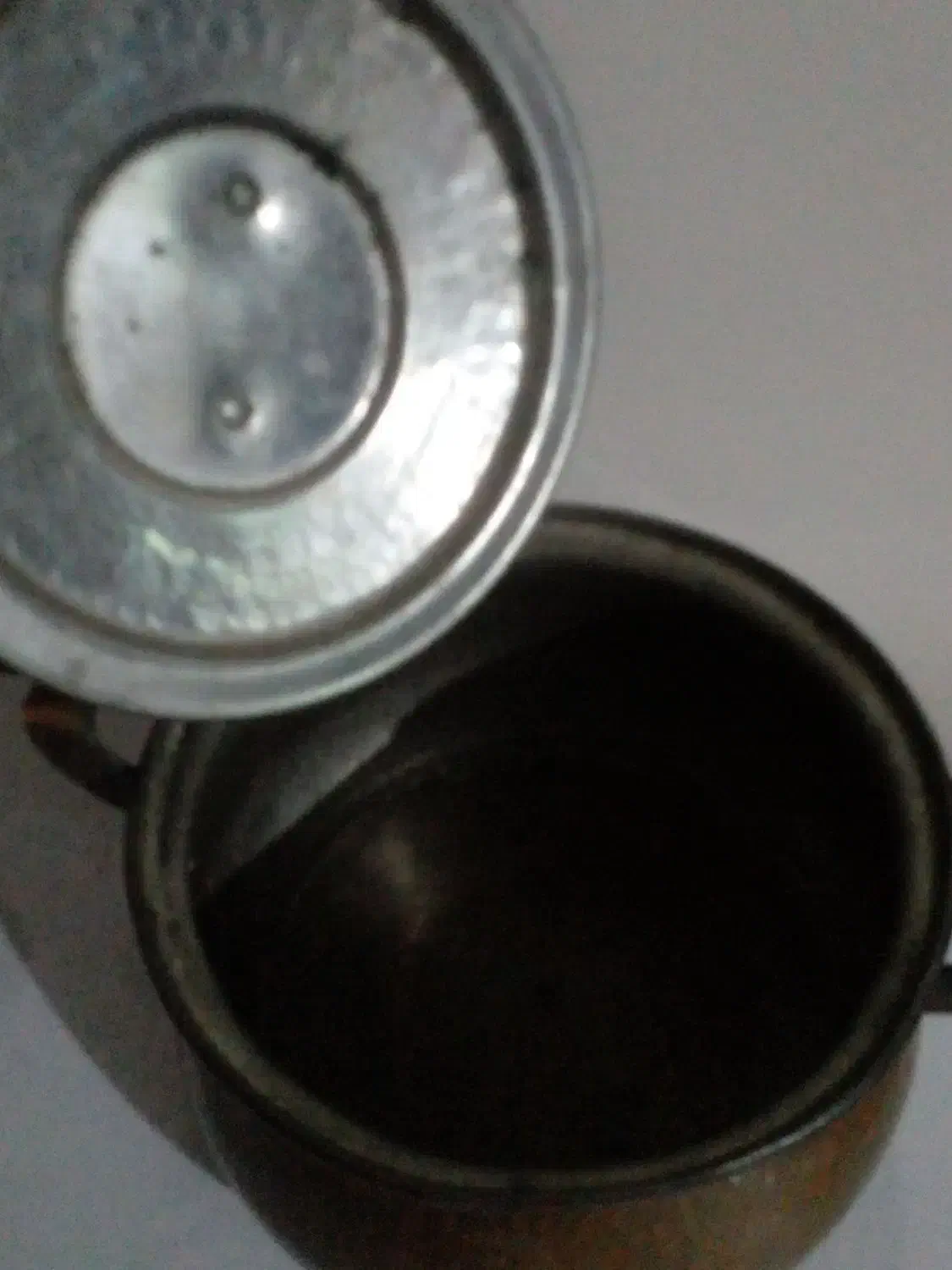 قابلمه مسی جنس زخیم|ظروف پخت‌وپز|قدس, شهر‌قدس|دیوار