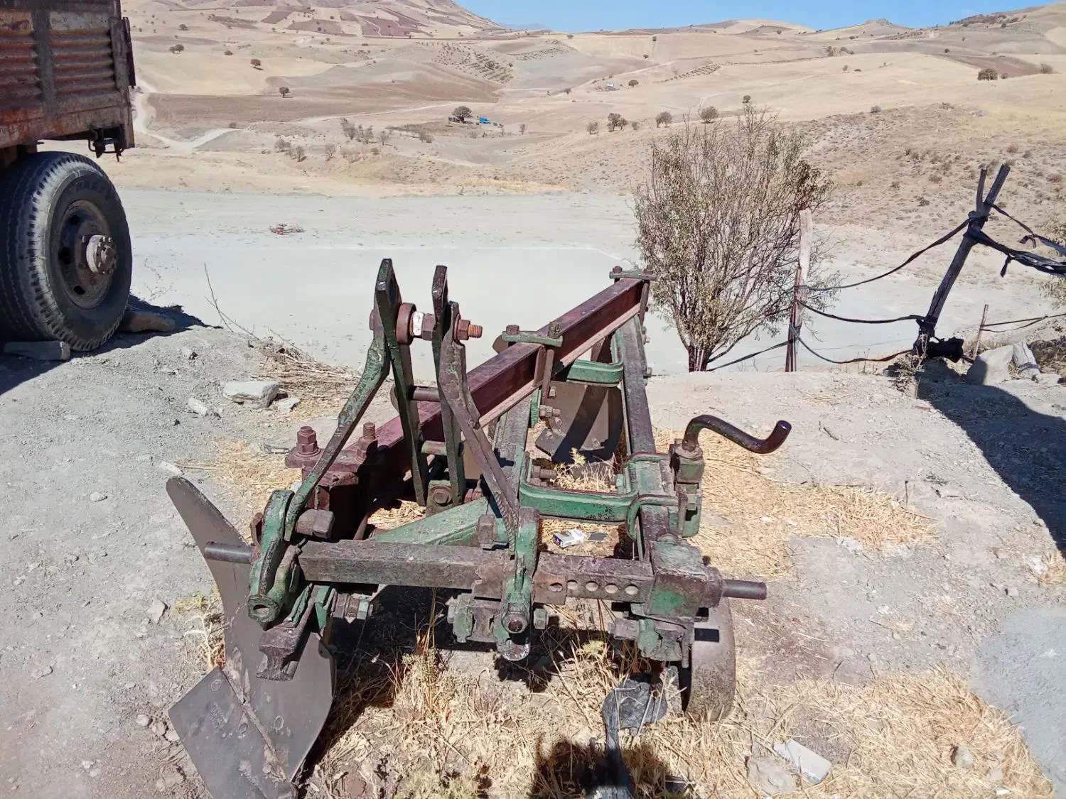 گاو اهن رومانی|ماشینآلات صنعتی|جوانرود, |دیوار