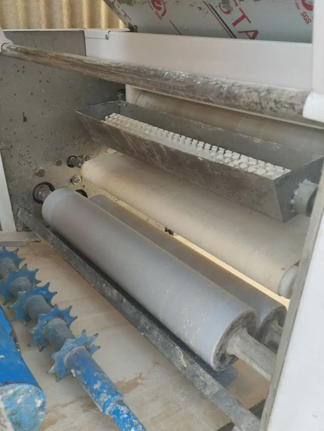 دستگاه پهن کن سه کاره اتومات|ماشین‌آلات صنعتی|اصفهان, باغ زرشک|دیوار