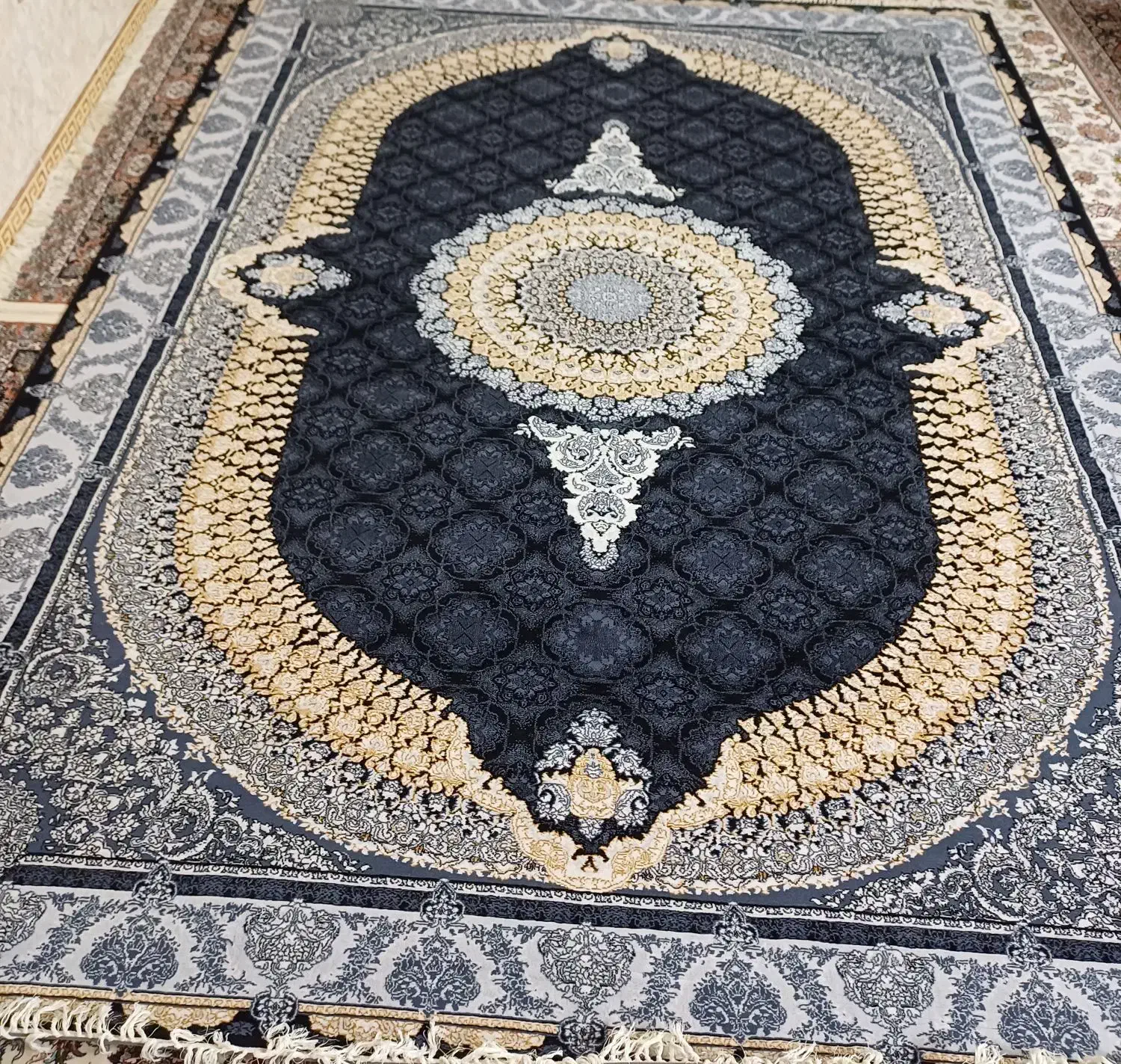 ۱۰ جفت فرش ۱۲ متری تمام نخ نوی نو پلمپ کارخانه|فرش|مشهد, رده|دیوار