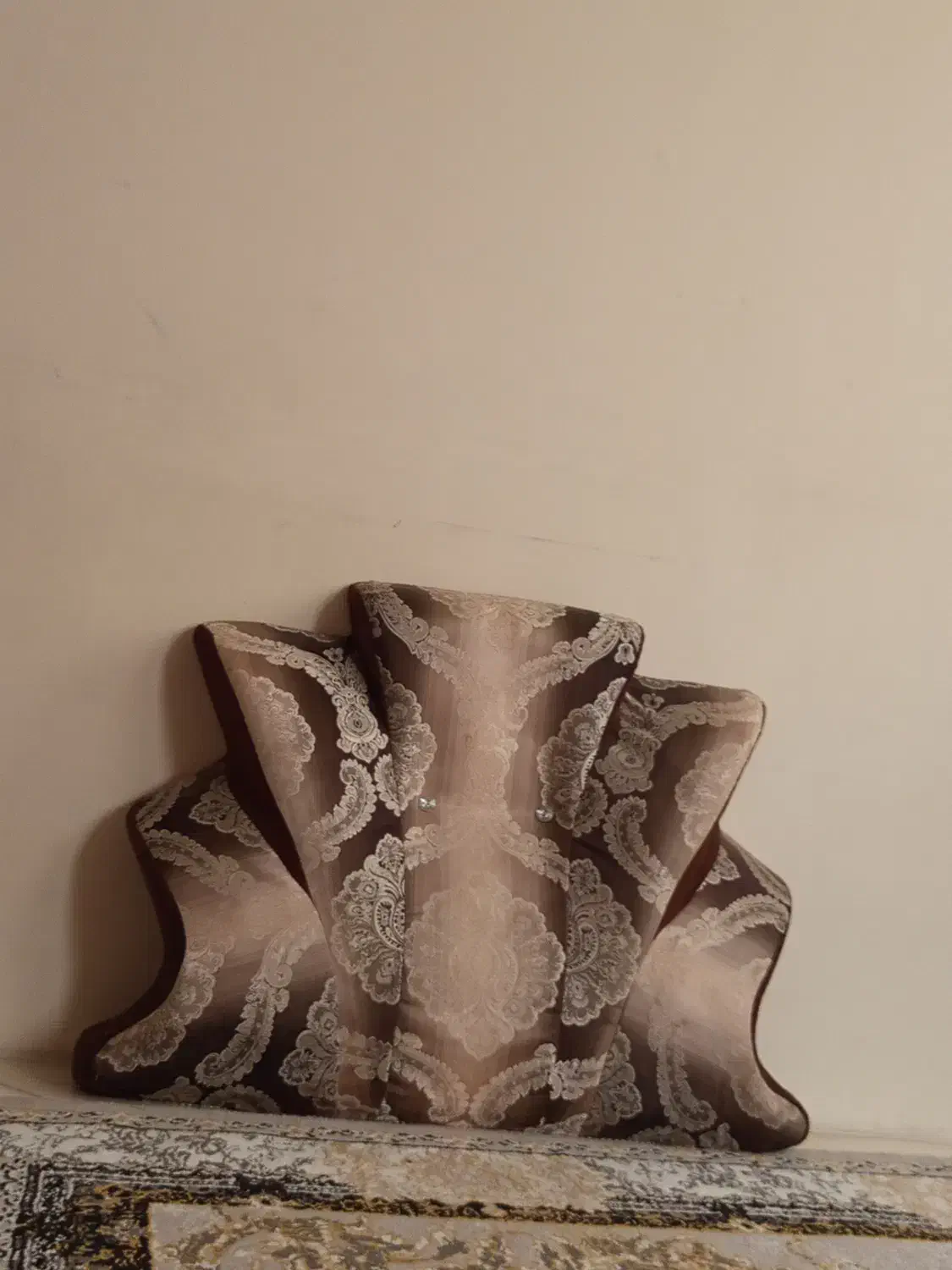 پشتی|پشتی|فردیس, شهرک ارم|دیوار