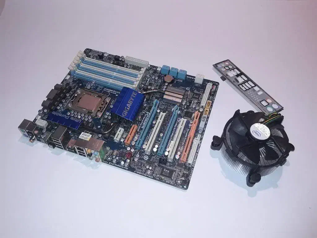 باندل مادربرد سوکت 1366 به همراه cpu|قطعات و لوازم جانبی رایانه|تبریز, |دیوار