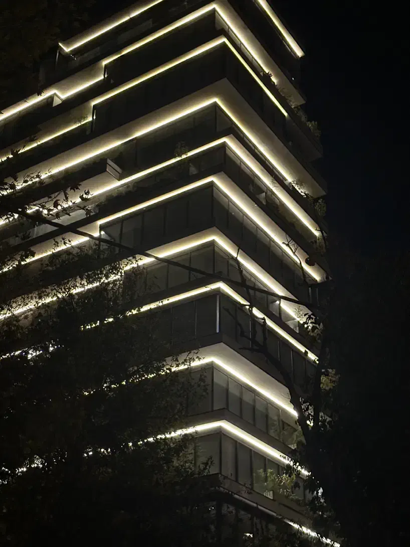 ۴۰۰ متر مدرن(۵۰متر تراس) با ویوو ۳جهت