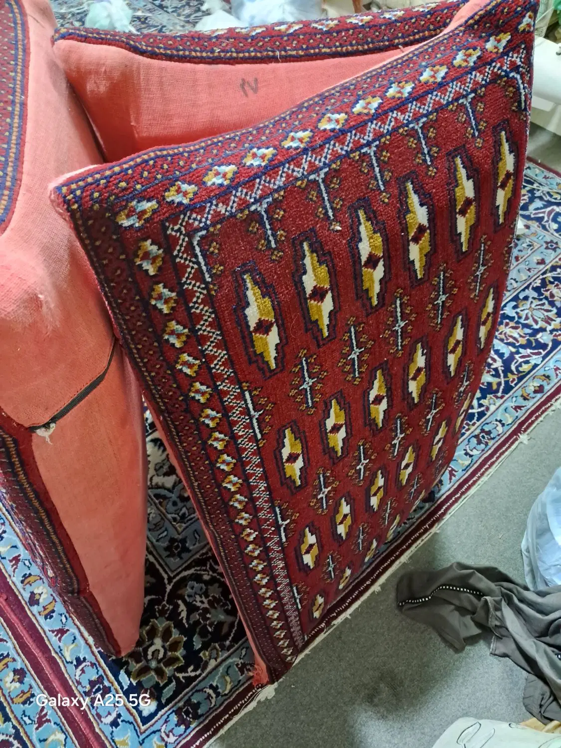 پشتی|پشتی|اصفهان, مصلی|دیوار