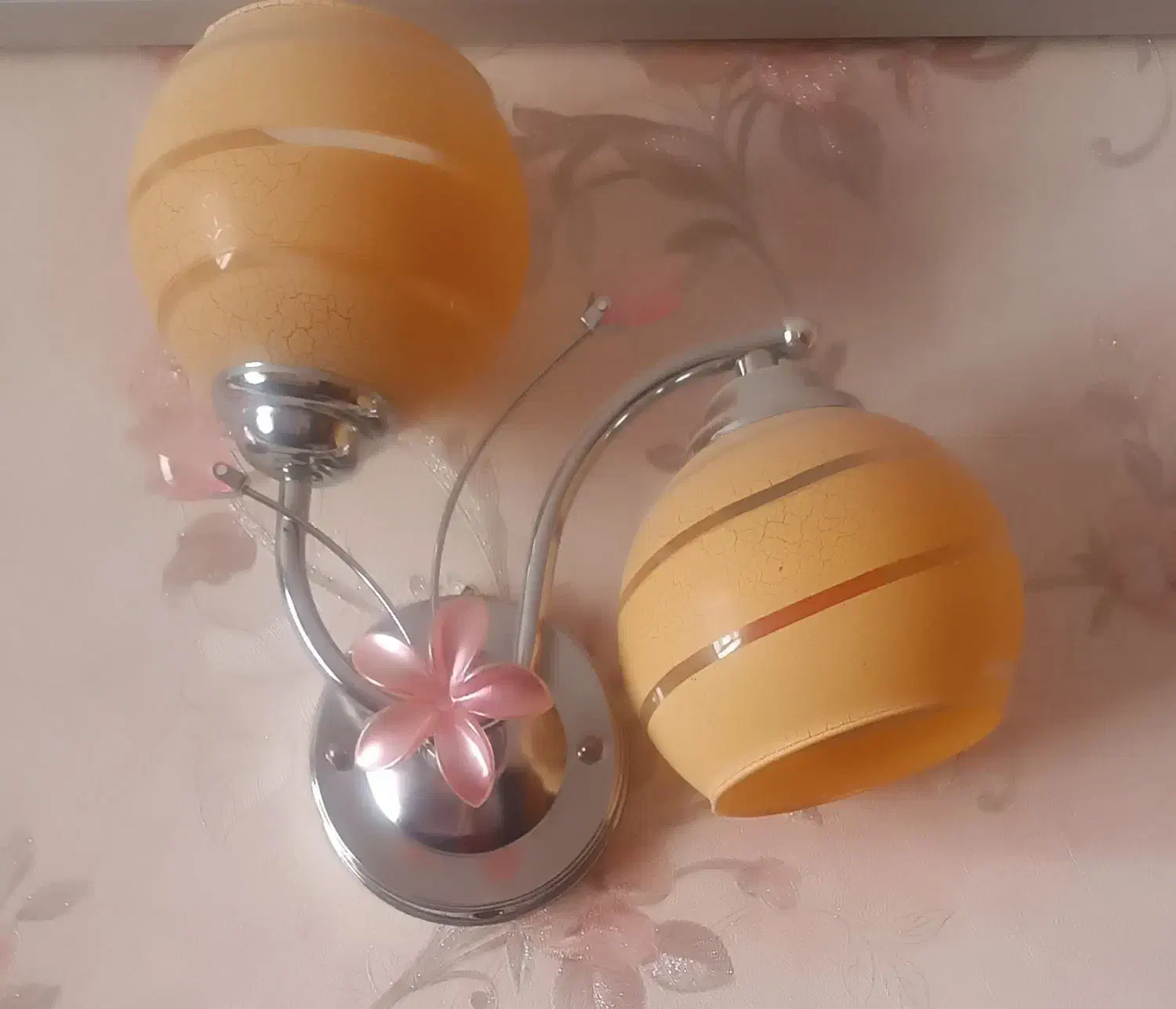 چراغ خواب دیوار شیک و زیبا|چراغ خواب و آباژور|بروجرد, |دیوار