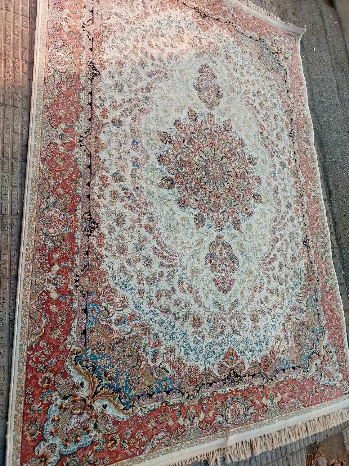 فرش رضا قهرمانی جفت ۹متری ۷۰۰شانه تراکم۲۵۵۰|فرش|اراک, |دیوار