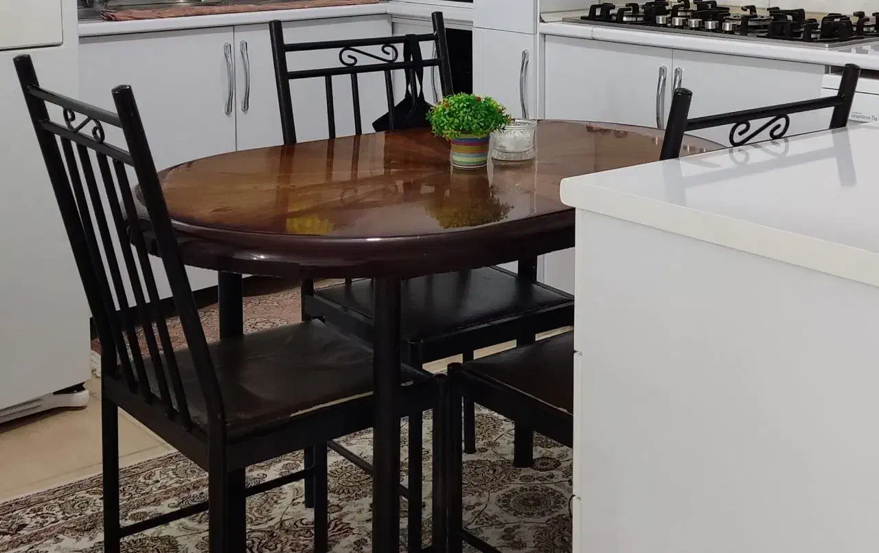 میز ناهار خوری با ۳ عدد صندلی|میز و صندلی غذاخوری|مهاباد (آذربایجان غربی), |دیوار