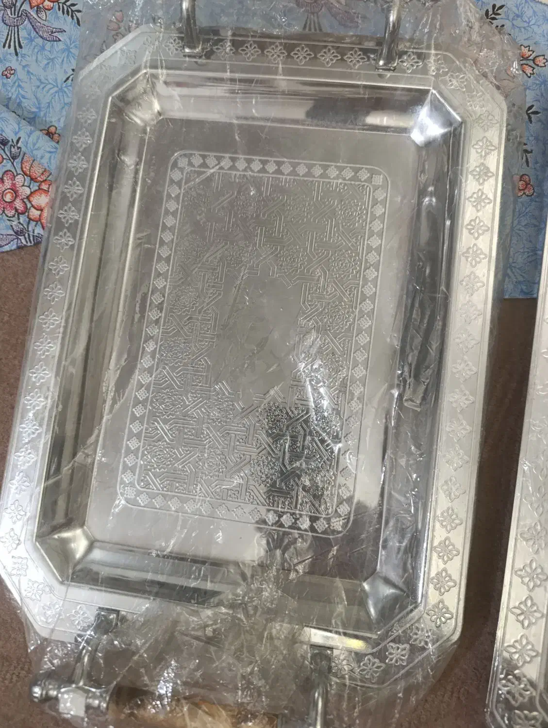 سینی چای خوری|ظروف سرو و پذیرایی|دماوند, گیلاوند|دیوار