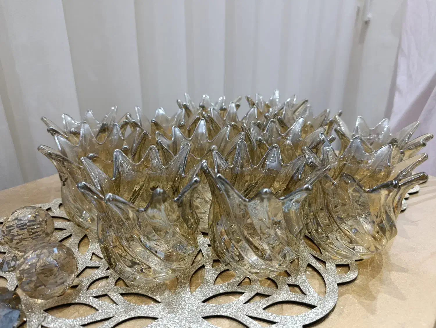 ۱۳ عدد لاله لوستر و اویز همراه لامپ کم مصرف|لوستر و چراغ آویز|سهند, |دیوار