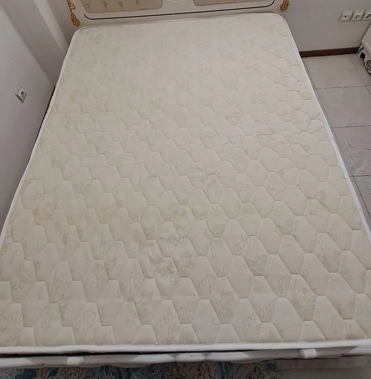 تشک دو نفره فنری رویال|تشک تختخواب|فولادشهر, C7|دیوار