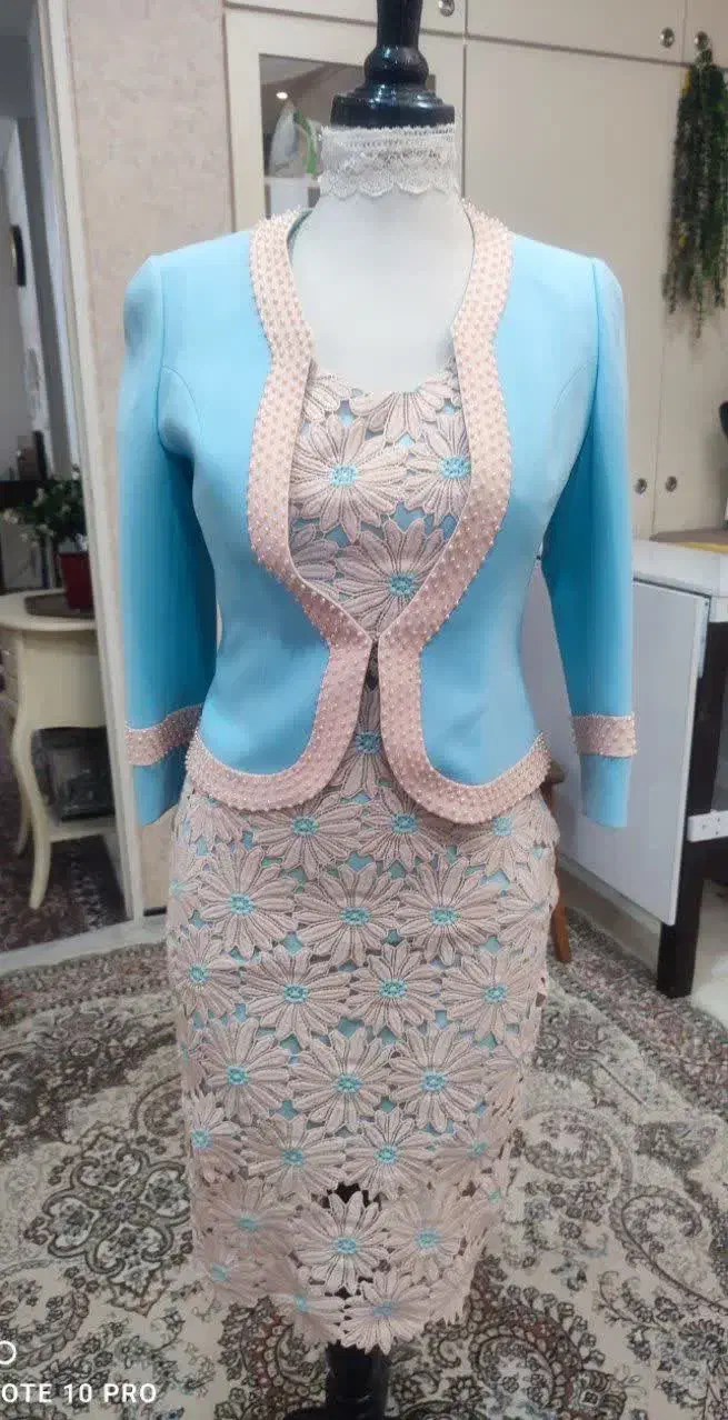 سارفون کت|لباس|ری, اقدسیه|دیوار