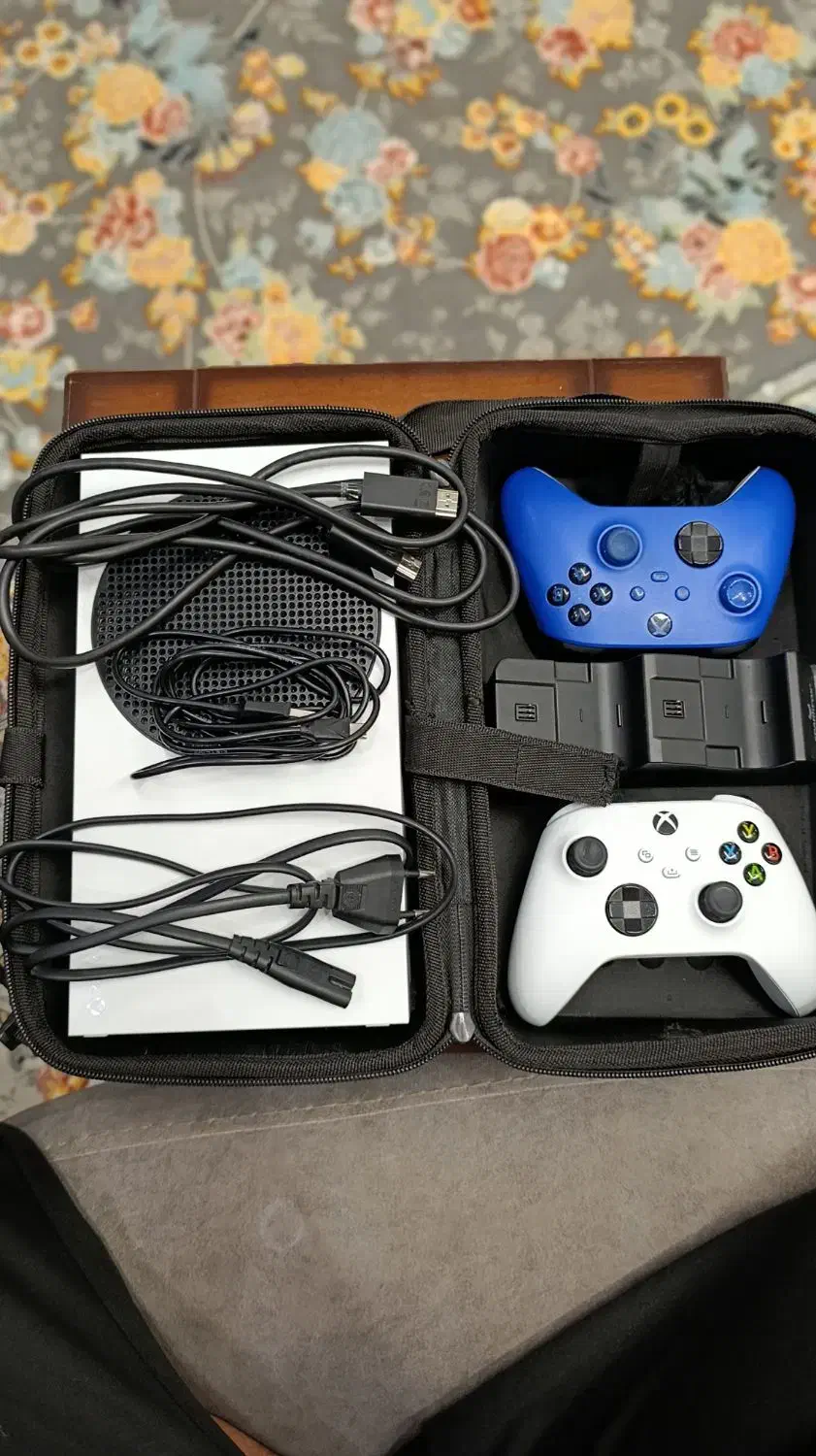 دستگاه Xbox serie s دو دسته|کنسول، بازی ویدئویی و آنلاین|مشهد, حسین‌آباد|دیوار