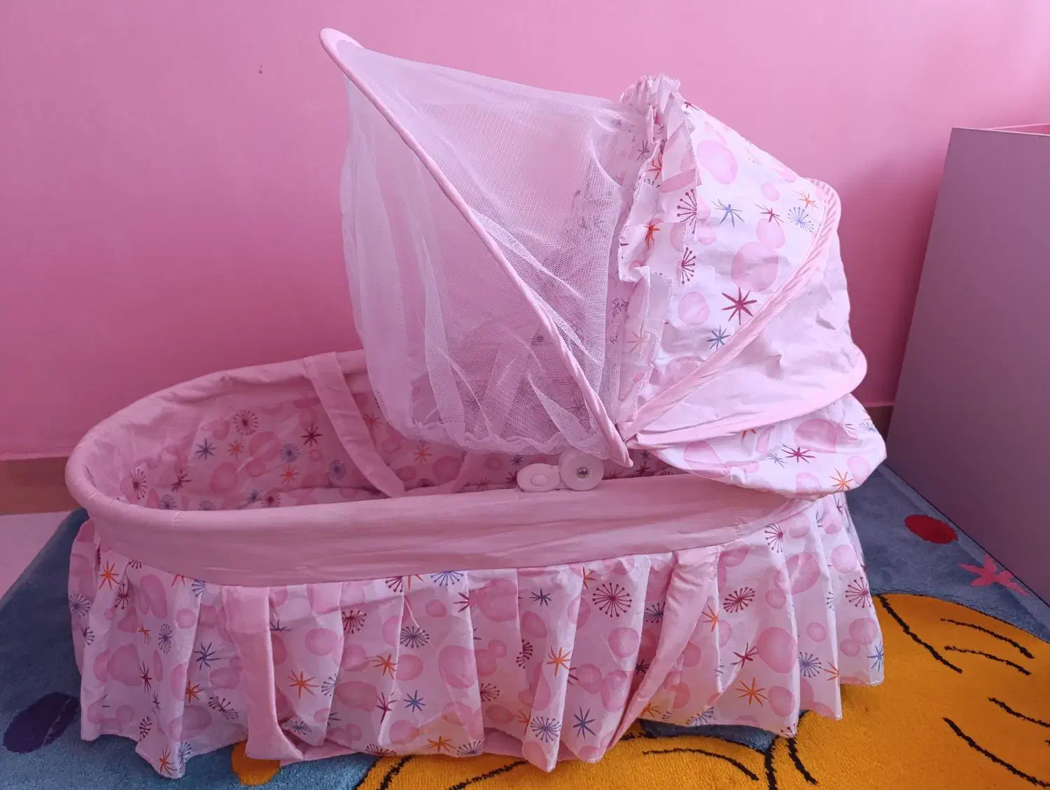 گهواره در حدنو|تخت و سرویس خواب|اردبیل, |دیوار