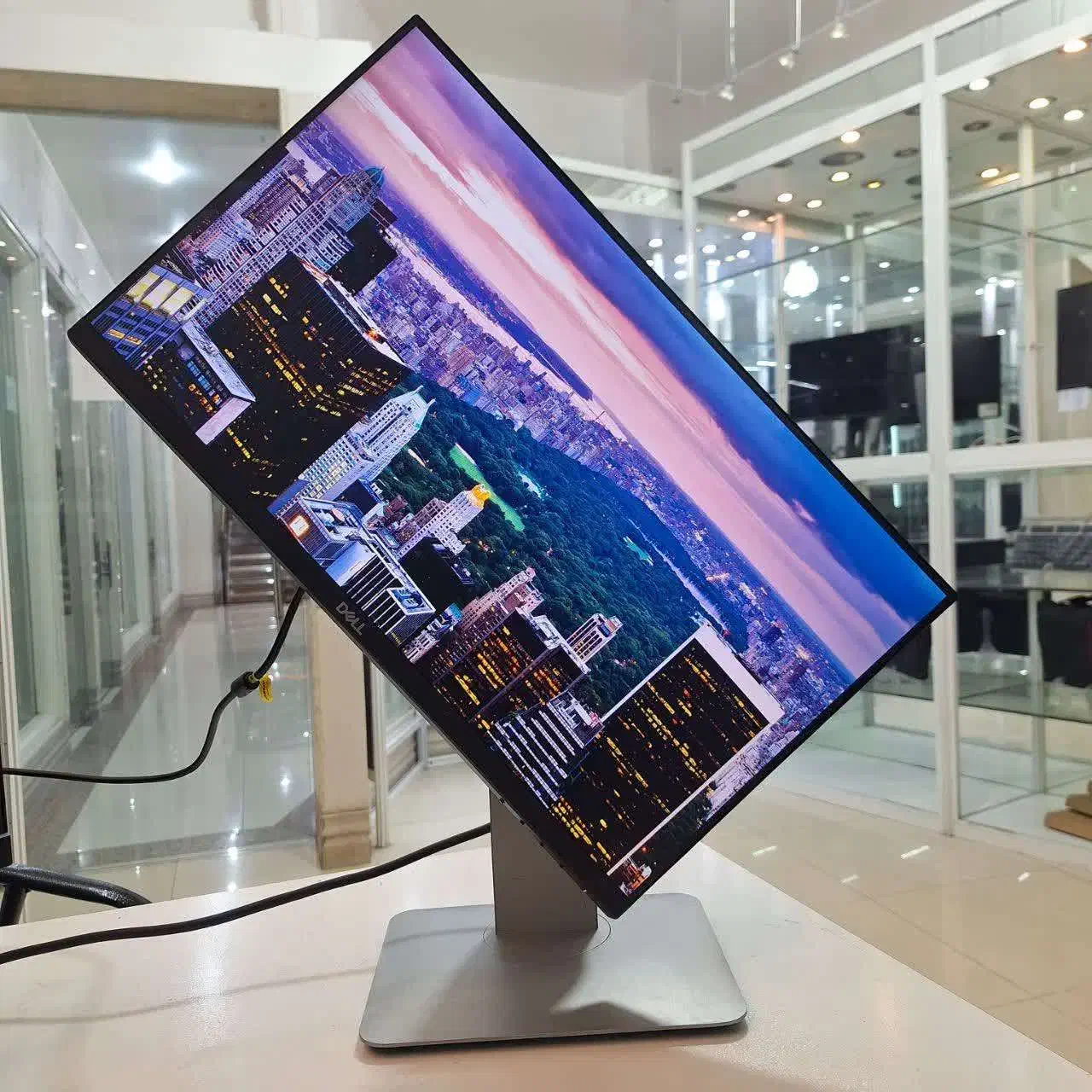 مانیتور دل 22اینچ فریملس همراه با گارانتی|قطعات و لوازم جانبی رایانه|اصفهان, نقش جهان|دیوار