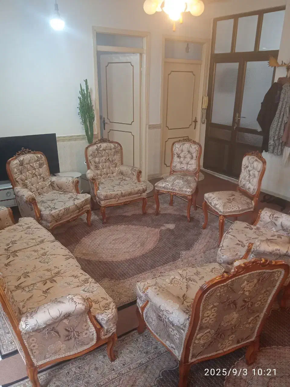 مبل راحتی|مبلمان خانگی و میز عسلی|خوی, |دیوار