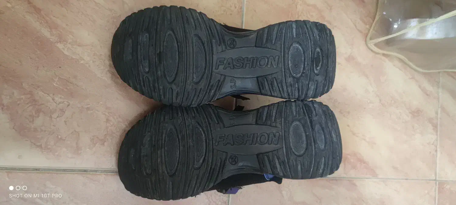 کفش اسپرت|کیف، کفش، کمربند|کرمان, |دیوار