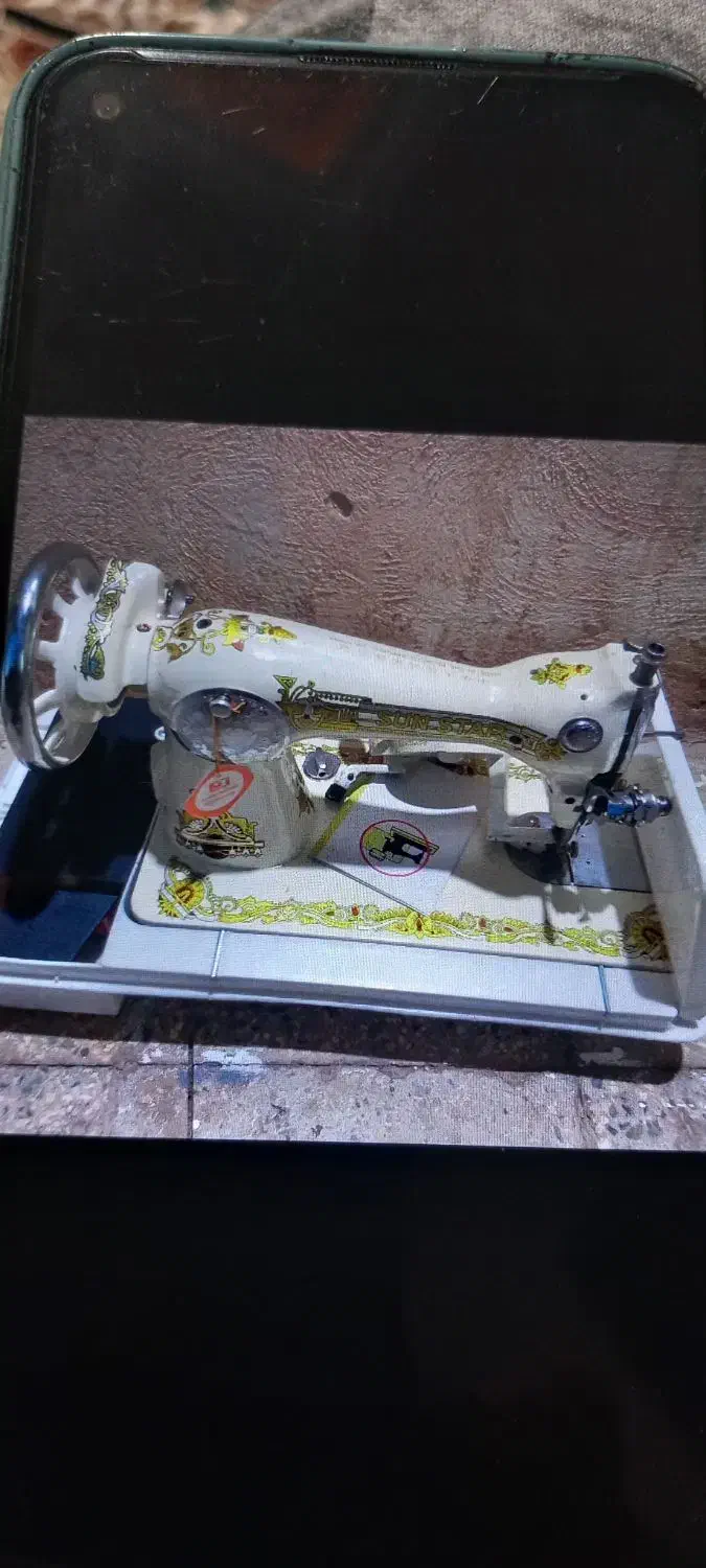 فر ش چرخ خیاطی نو...|چرخ خیاطی و ریسندگی|ابهر, |دیوار