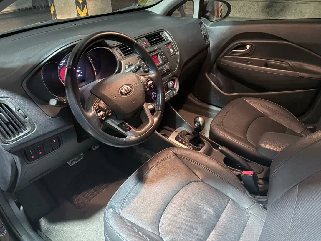 ریو سدان|خودرو سواری و وانت|تهران, لویزان|دیوار