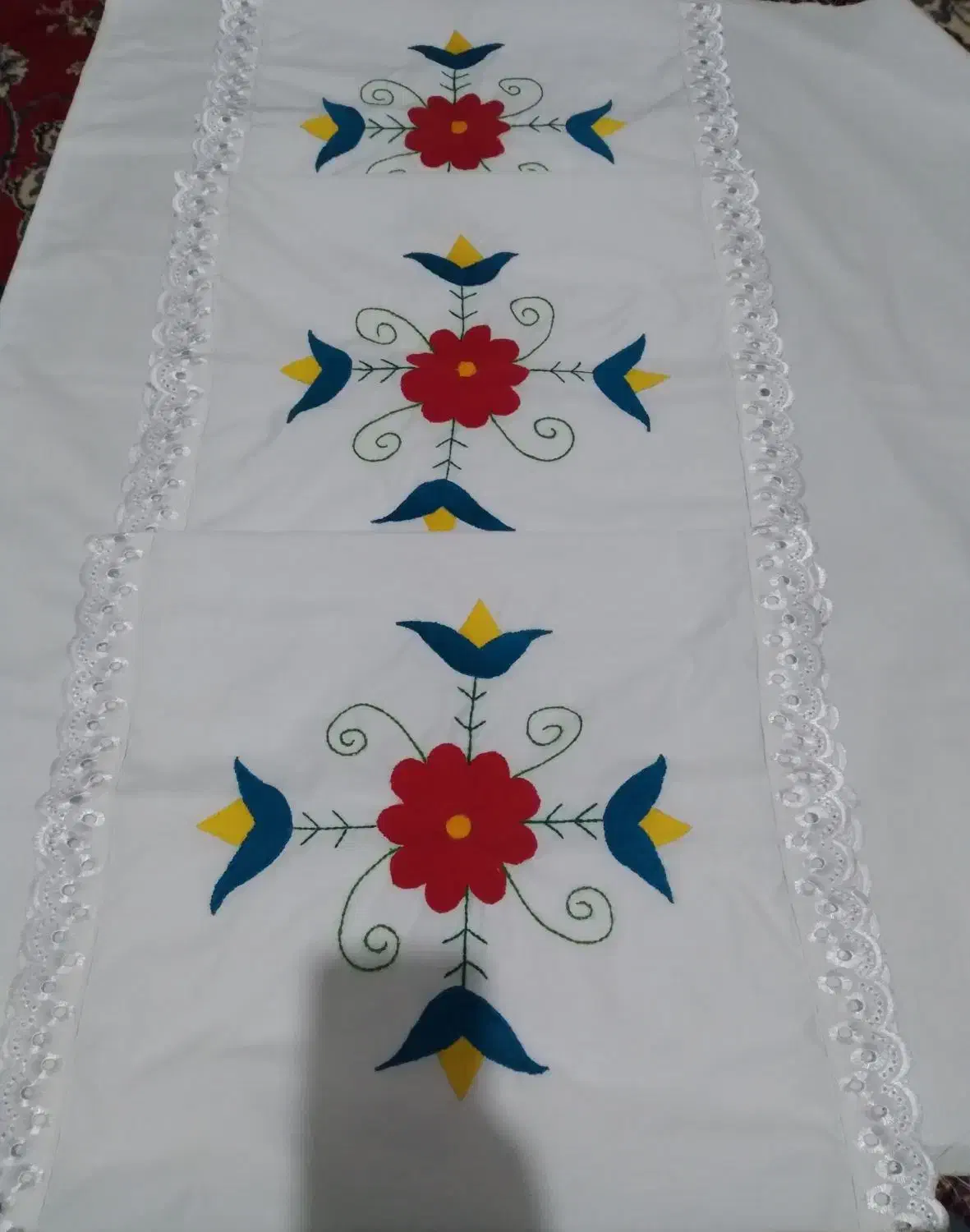 روبالشی  گلدوزی شده با دست|رختخواب، بالش، پتو|گرگان, |دیوار