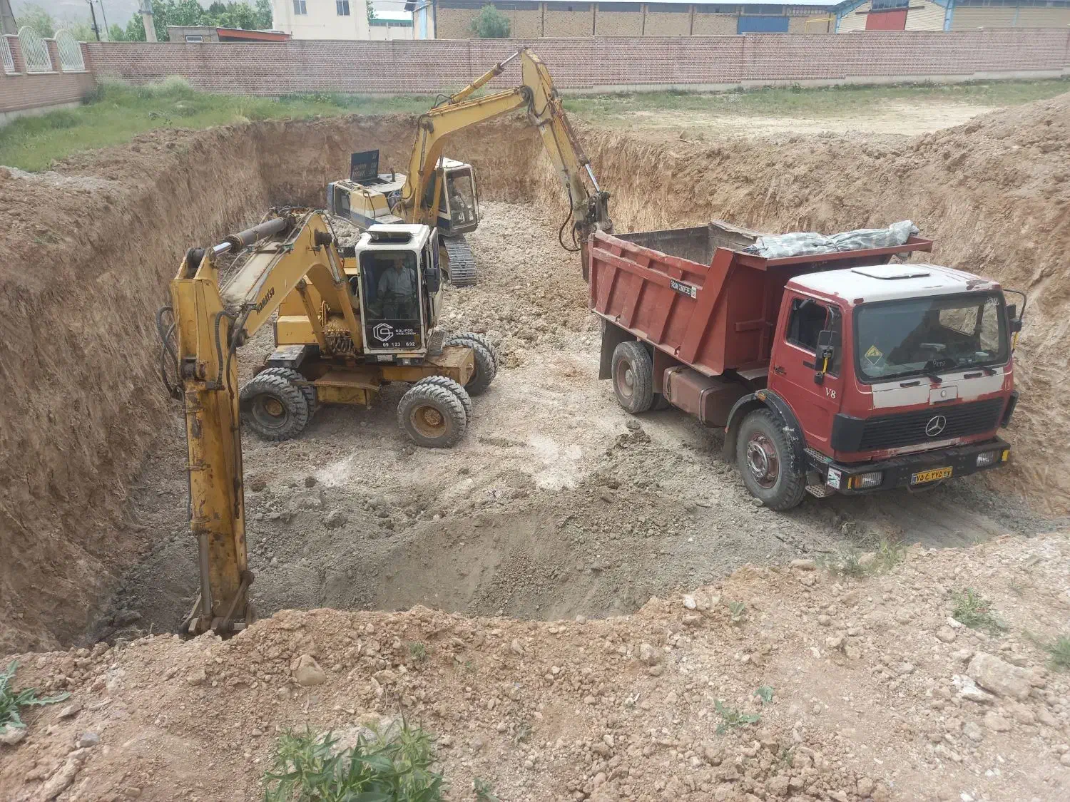 بیل  کوماتسو  خط    پنج|خودرو سنگین|ساوه, |دیوار