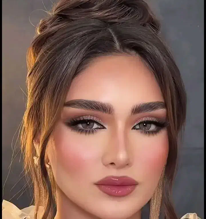 میکاپ و زلف در منزل شما|خدمات آرایشگری و زیبایی|شیراز, گویم|دیوار