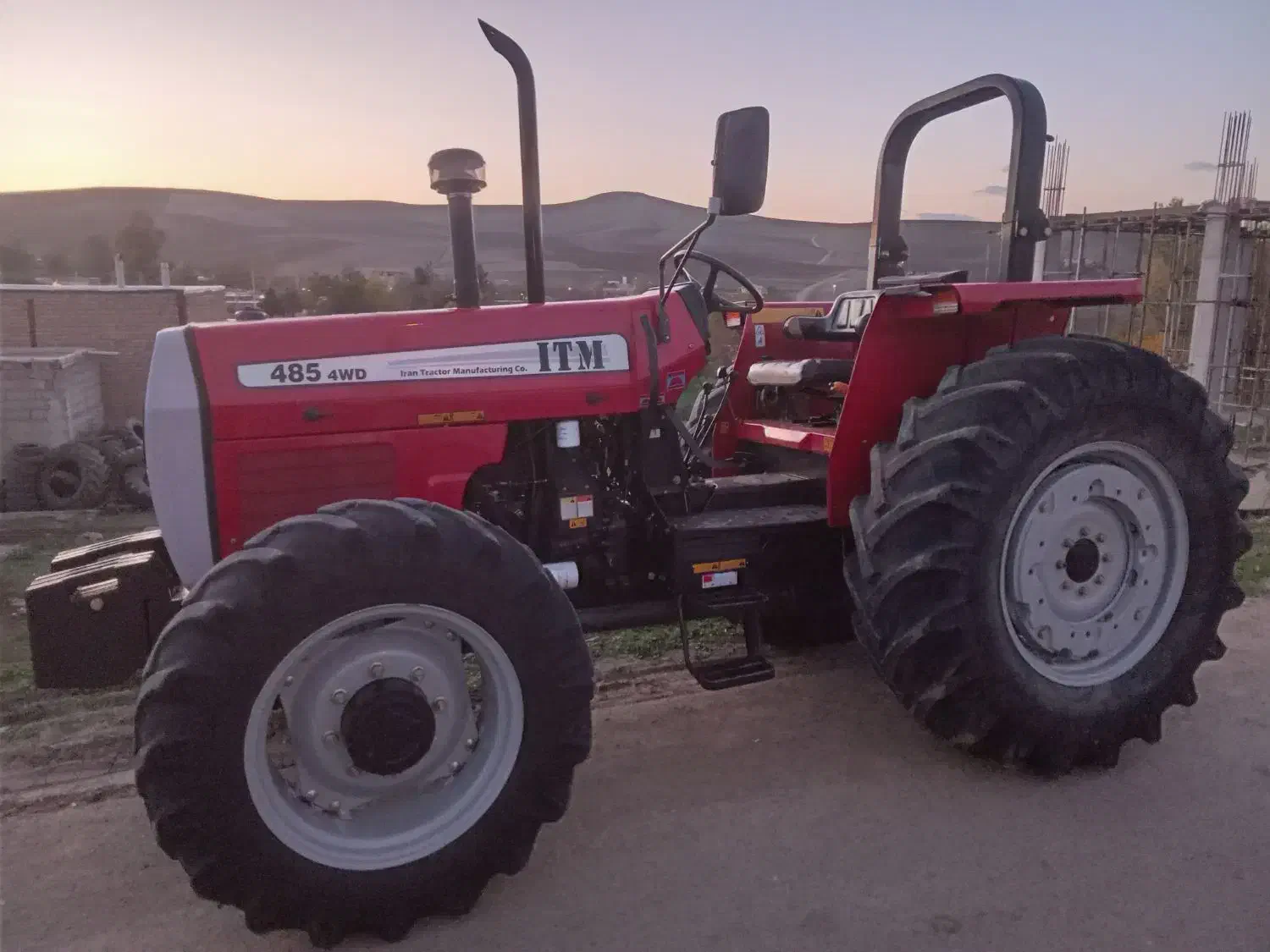 تراکتور  ۴۸۵ مدل ۴۰۳ پمپ کوچک سفارشی|خودرو سنگین|آبش احمد, |دیوار