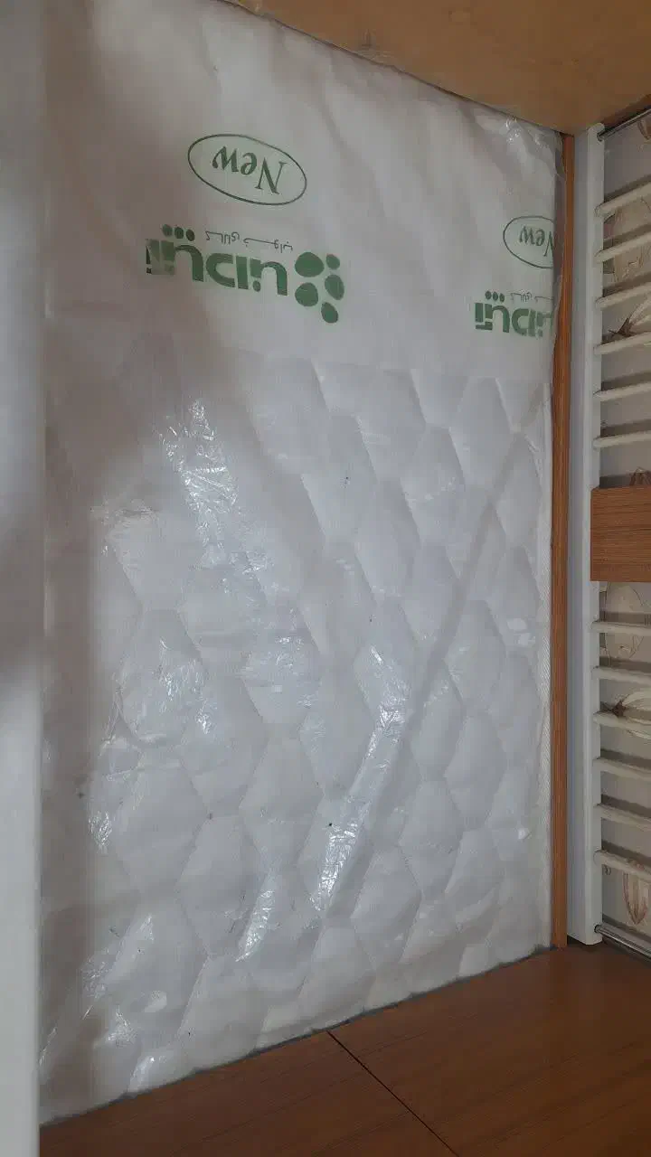 تخت و کمد بچه|تخت و صندلی بچه|شهریار, شهریار|دیوار