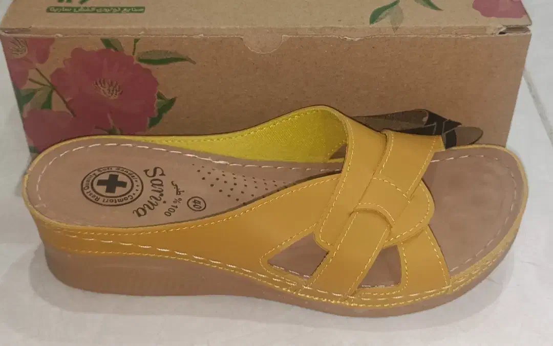 دمپایی|کیف، کفش، کمربند|خرم‌آباد, |دیوار