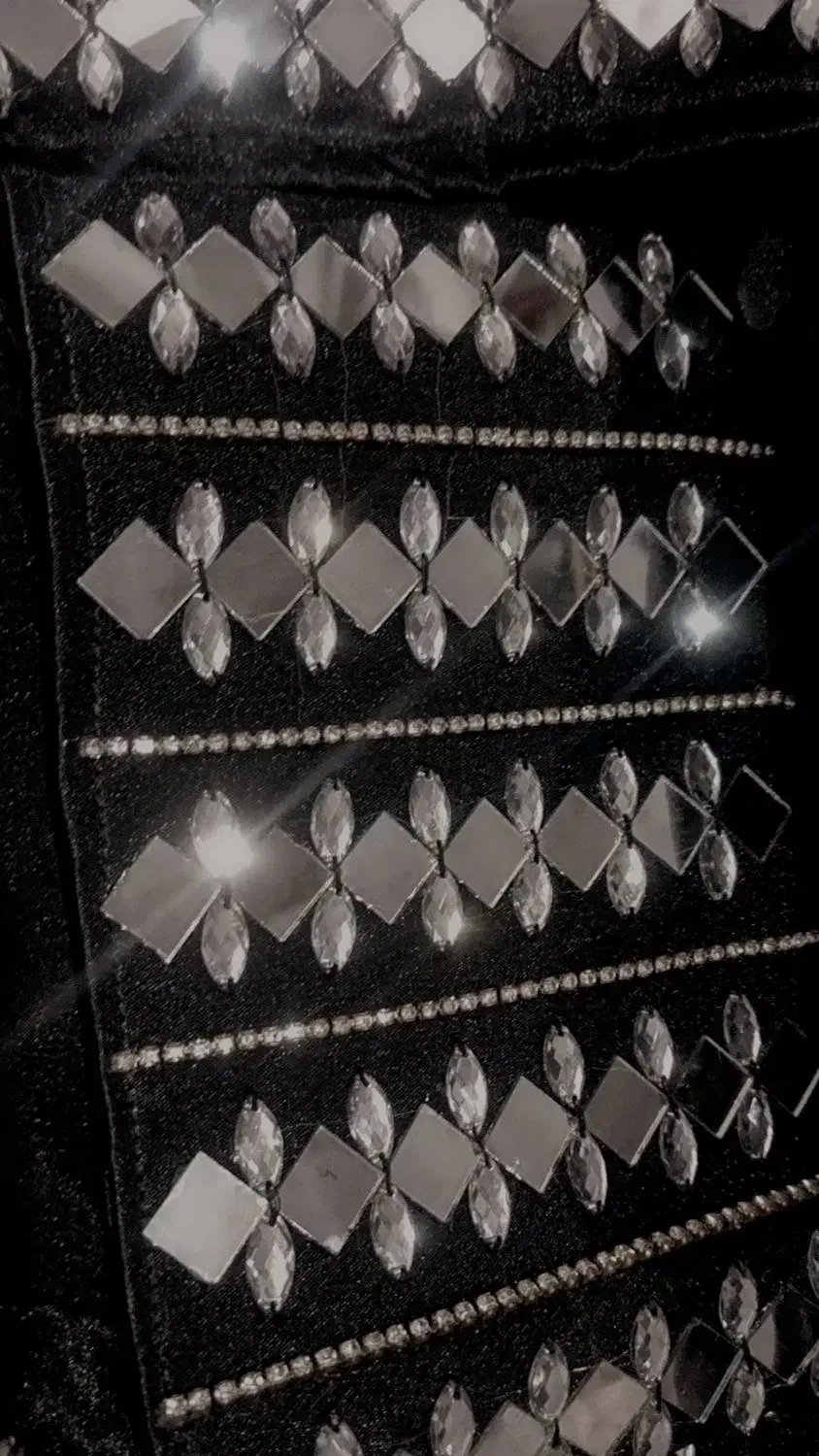 لباس بلوچی|لباس|زهک, |دیوار