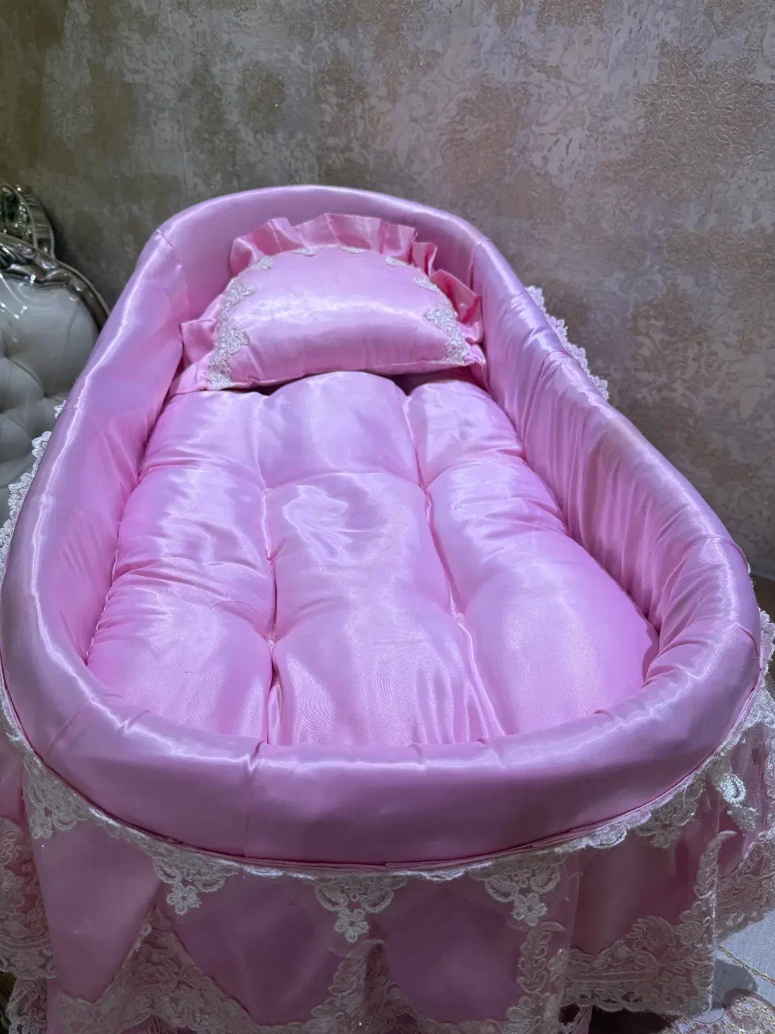 گهواره بچه|اسباب و اثاث بچه|رشت, کوی طالقانی|دیوار